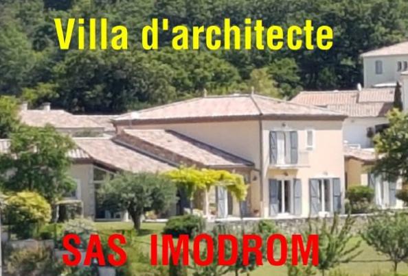 A vendre: Villa d'architecte à Puy Saint Martin